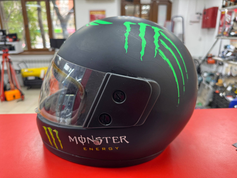 Шлем  monster