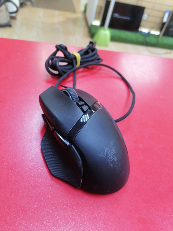 Мышь Razor BASILISK V3